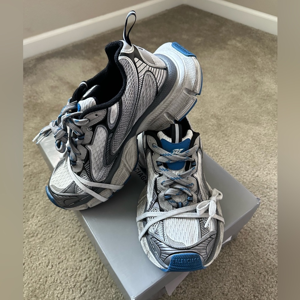 Balenciaga 3XL; size 42